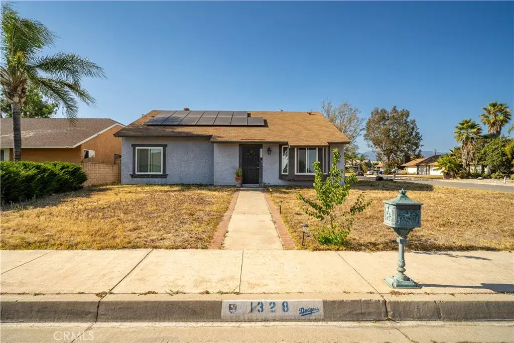 1328 W Jackson, Rialto, CA 92376 - #1