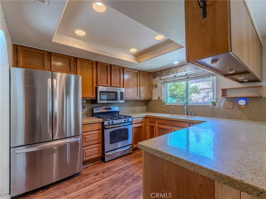 1302 Via Vista, Riverside, CA 92506 - #2