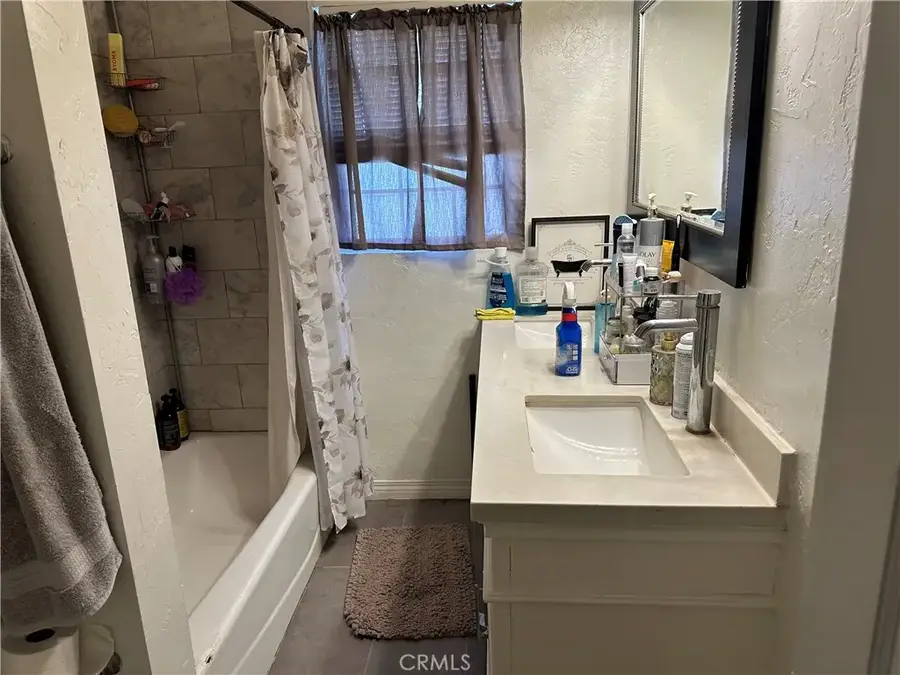 3432 Russell, Riverside, CA 92501 - #3