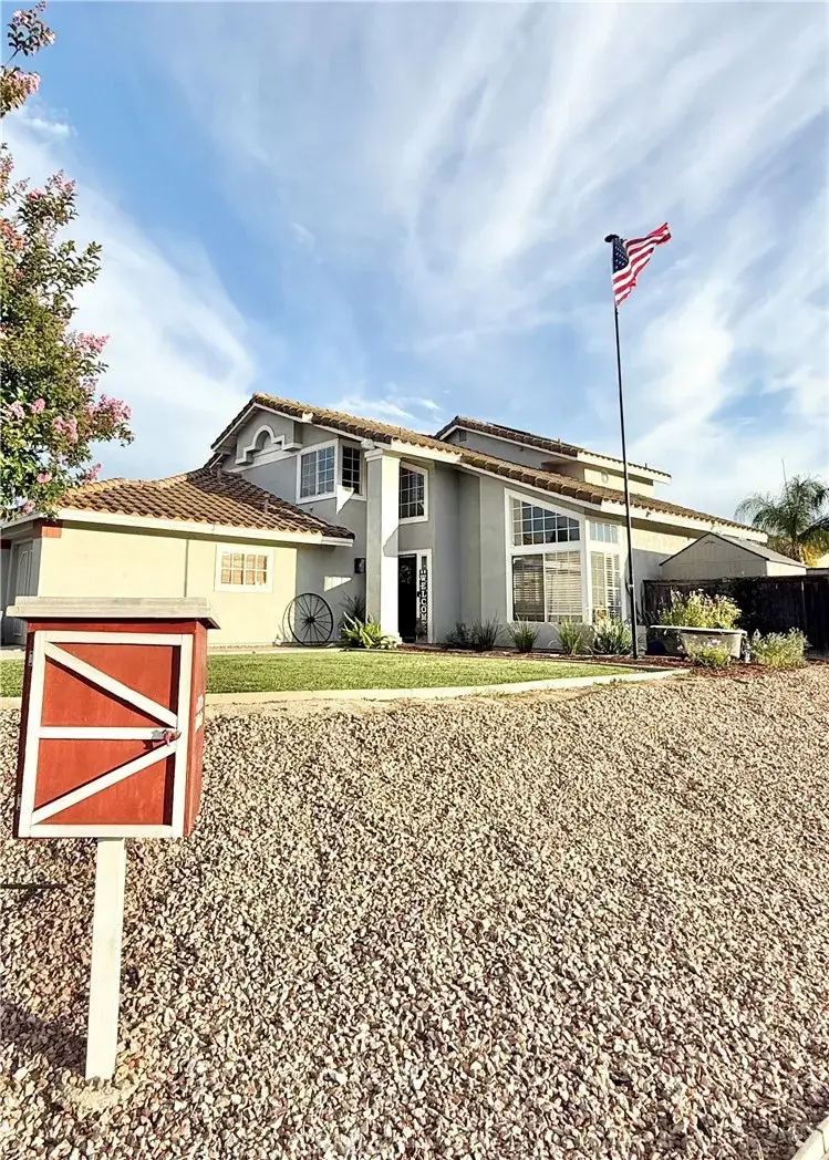 25417 Clover Glen Cir, Murrieta, CA 92563 - #1