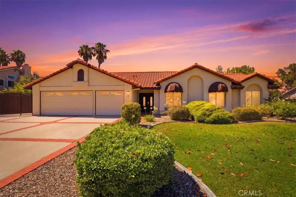 165 Cottonwood Avenue, Riverside, CA 92506 - #1