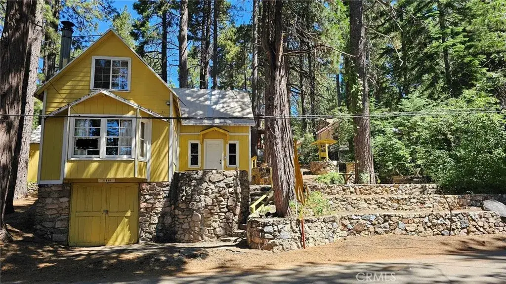 31858 Hollow Way, Running Springs, CA 92382 - #1