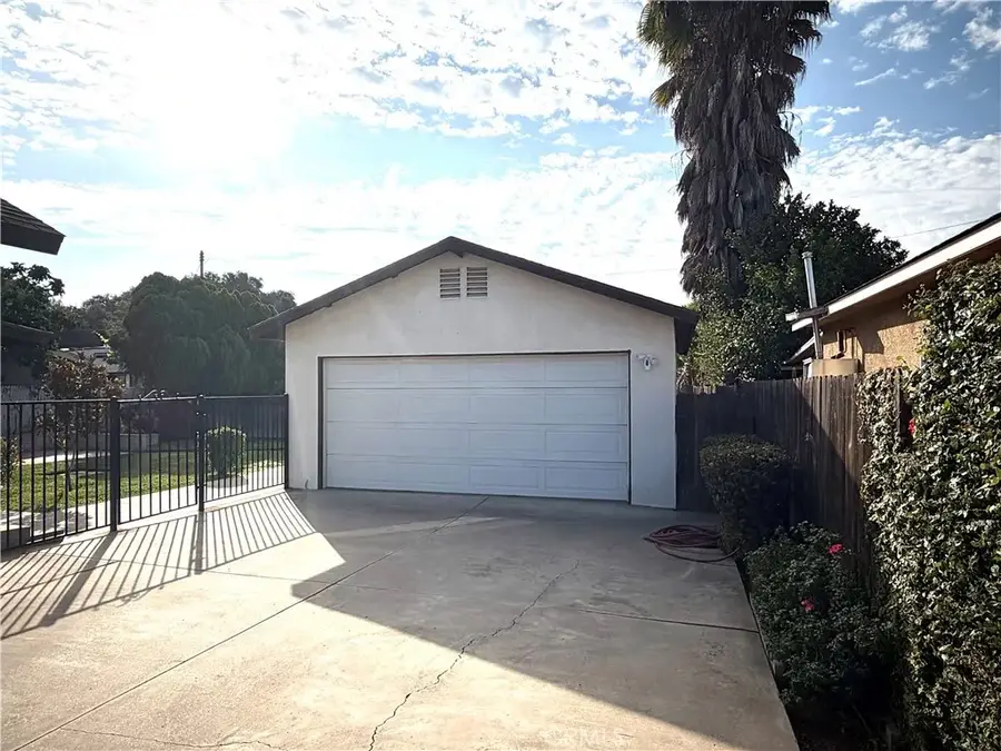 1572 Hillcrest, Riverside, CA 92501 - #3