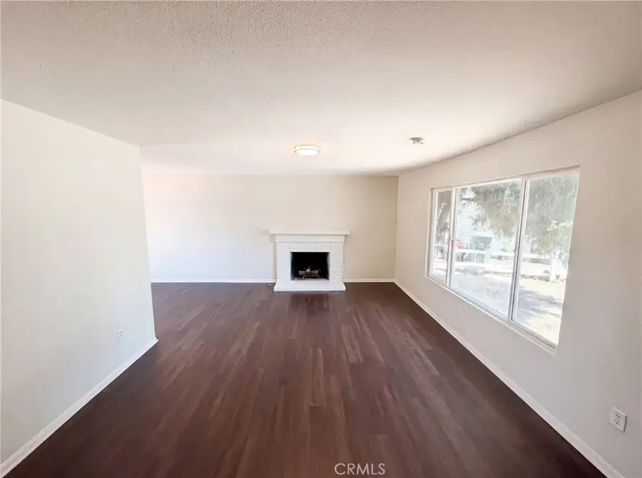 215 Laurel, Hemet, CA 92544 - #3