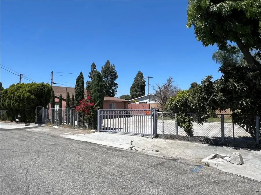 10001 Vine Street, Bloomington, CA 92316 - #3