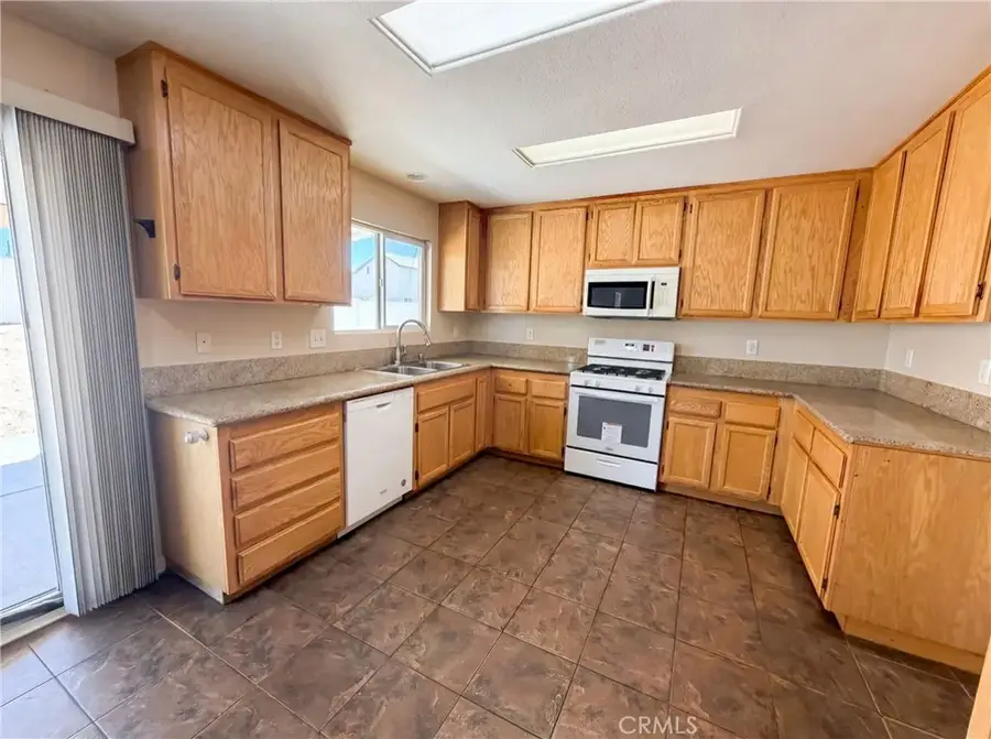 11401 Villa, Adelanto, CA 92301 - #2