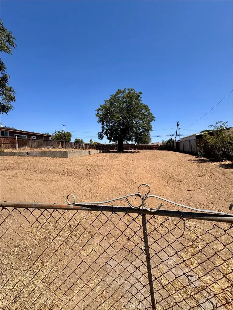 350 W 5th, Perris, CA 92570 - #2