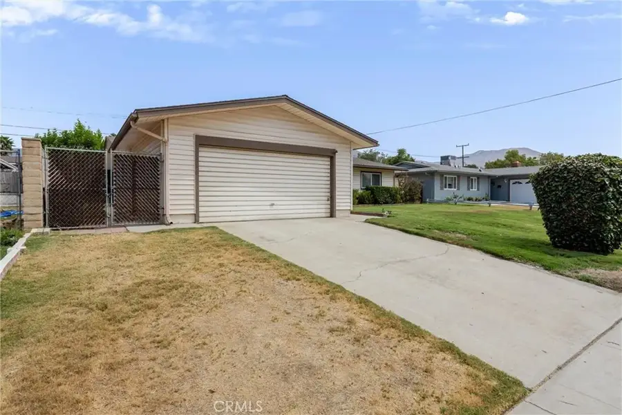 25782 E 17th, San Bernardino, CA 92404 - #2