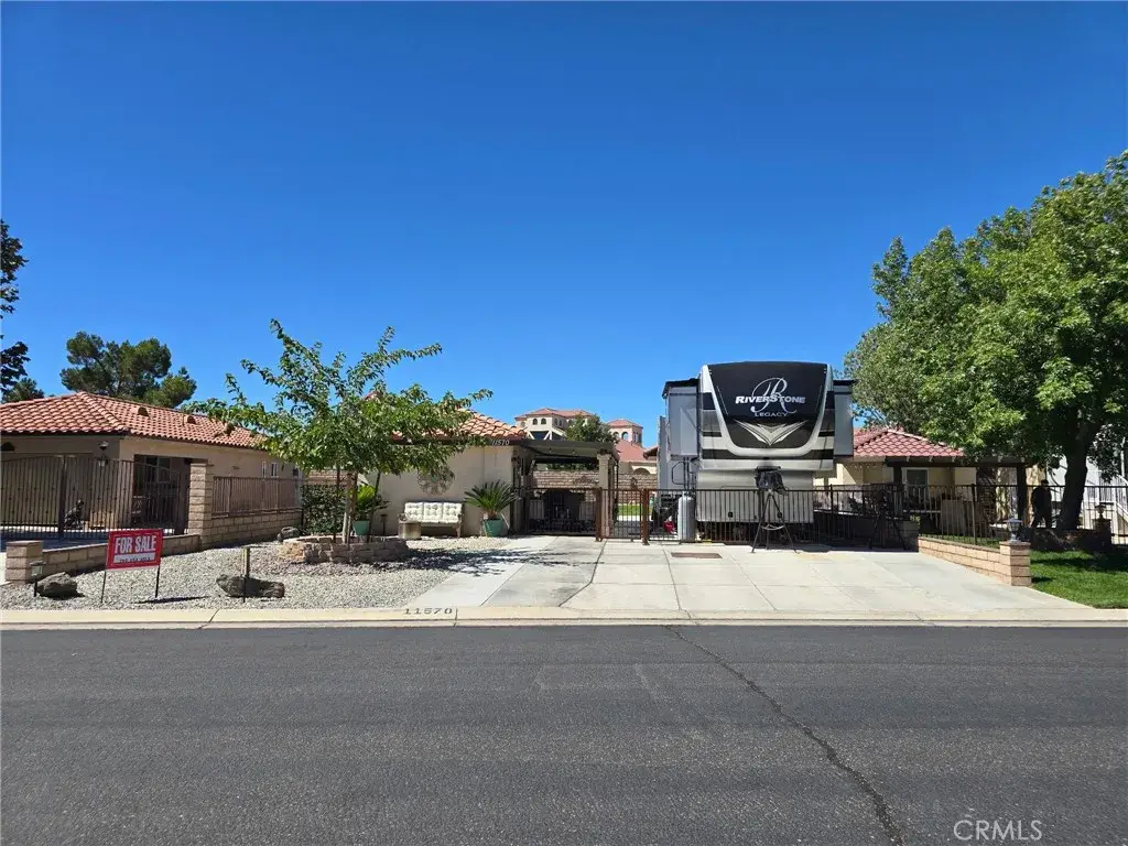11570 Wedgewood, Apple Valley, CA 92308 - #1
