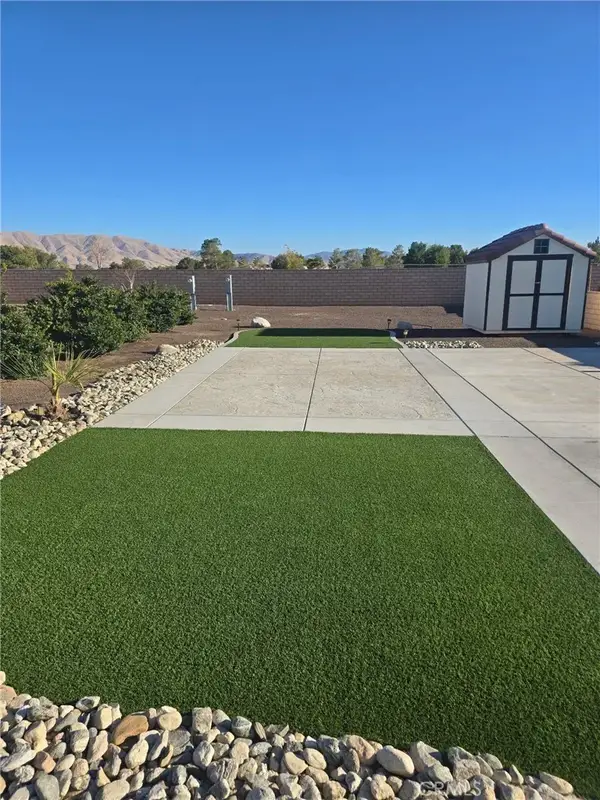 19365 Tournament, Apple Valley, CA 92308