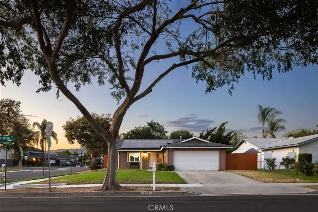 862 Juniper Street, Ontario, CA 91762 - #1