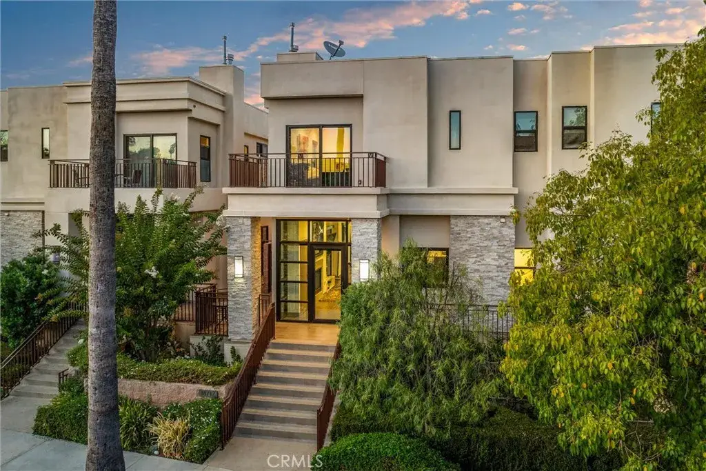 18717 Redwing, Tarzana, CA 91356 - #1