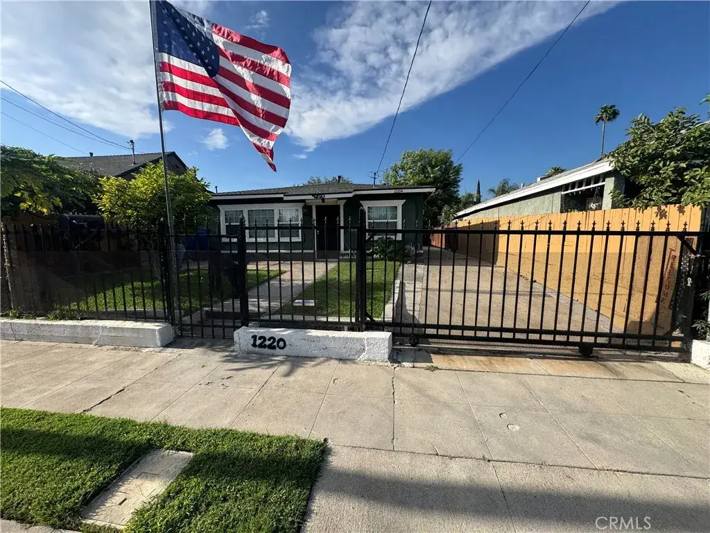 1220 W Victoria, San Bernardino, CA 92411 - #1