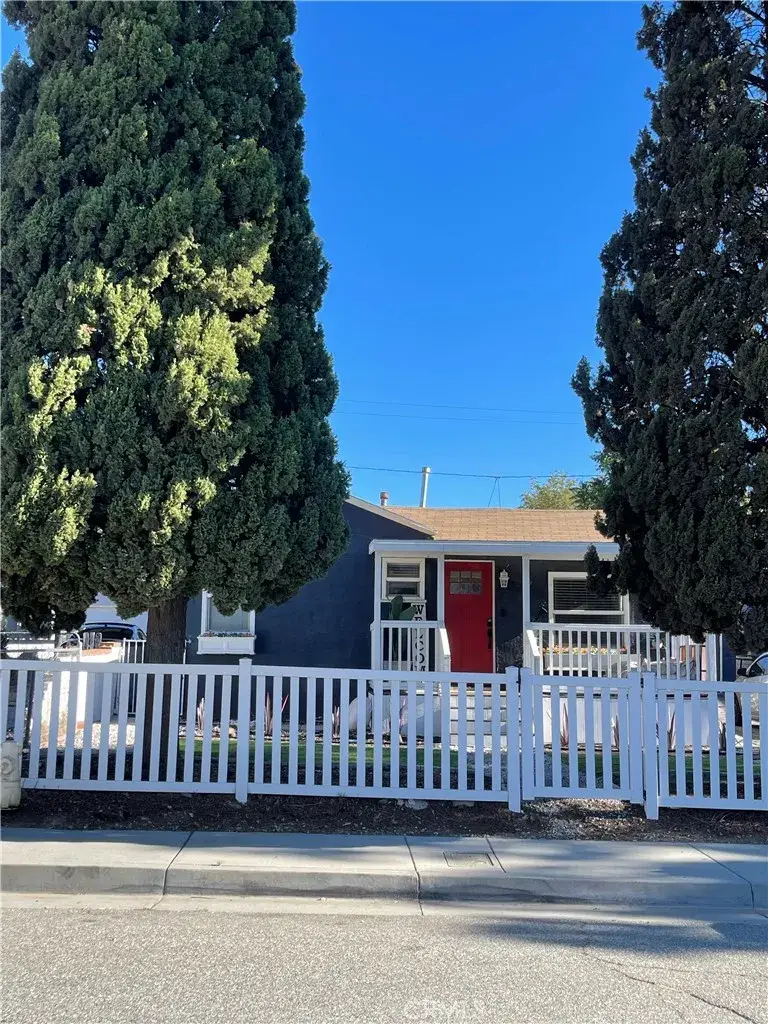 977 W Hays, Banning, CA 92220 - #1