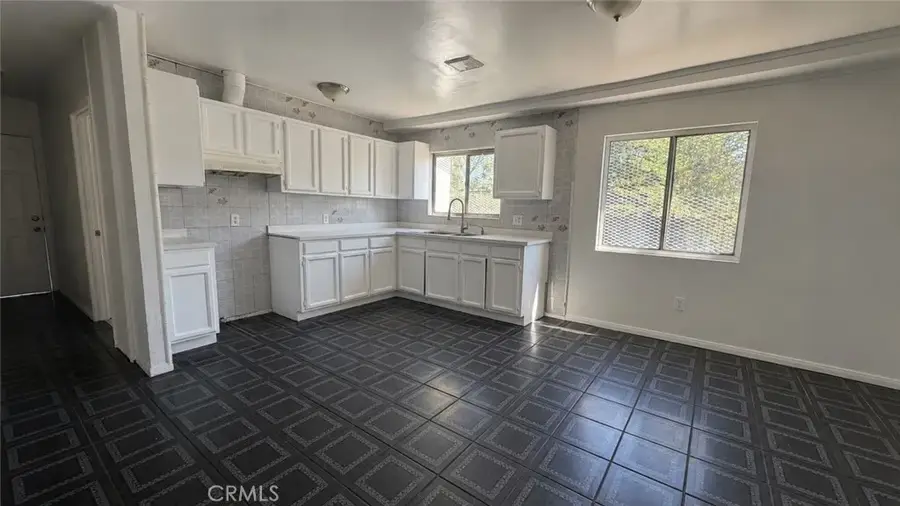 5620 Fortuna, Los Angeles, CA 90011 - #3