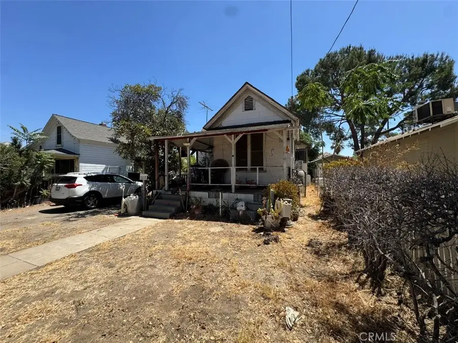 1012 Washington, Redlands, CA 92374 - #2