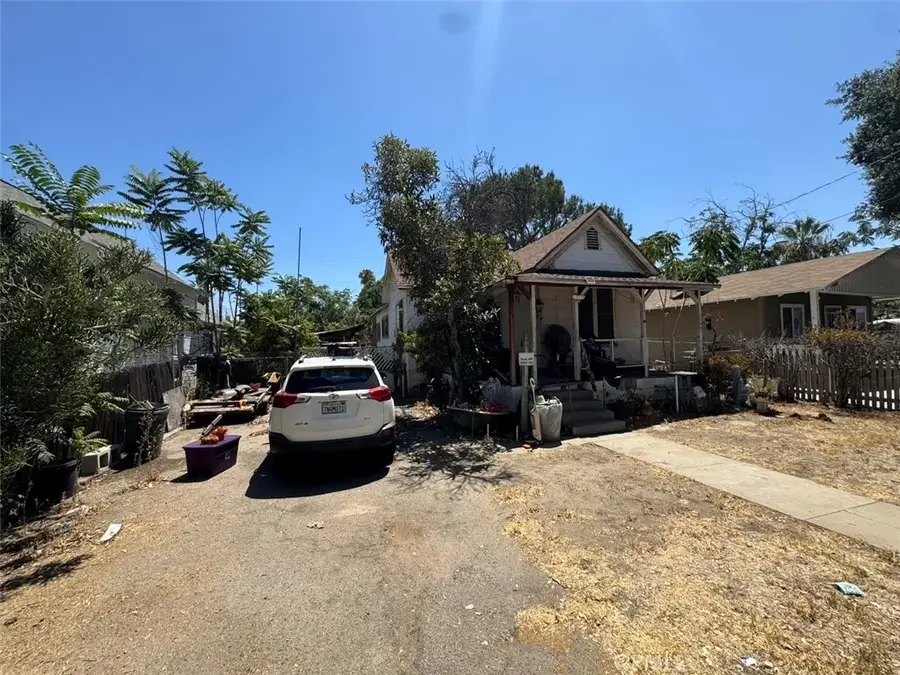 1012 Washington, Redlands, CA 92374 - #3
