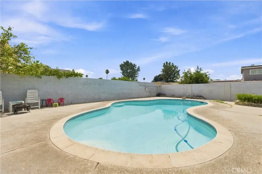 379 E Randall, Rialto, CA 92376 - #2