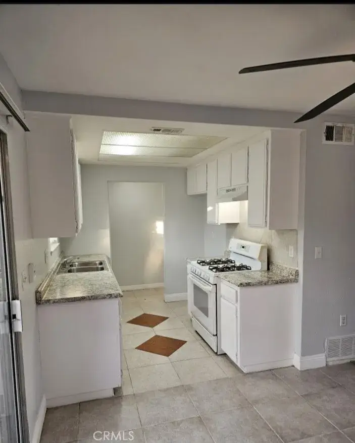 1015 Clark, Riverside, CA 92501 - #2
