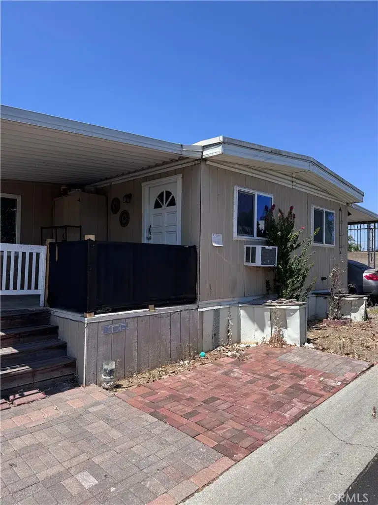 1025 Riverside #54, Rialto, CA 92376 - #1