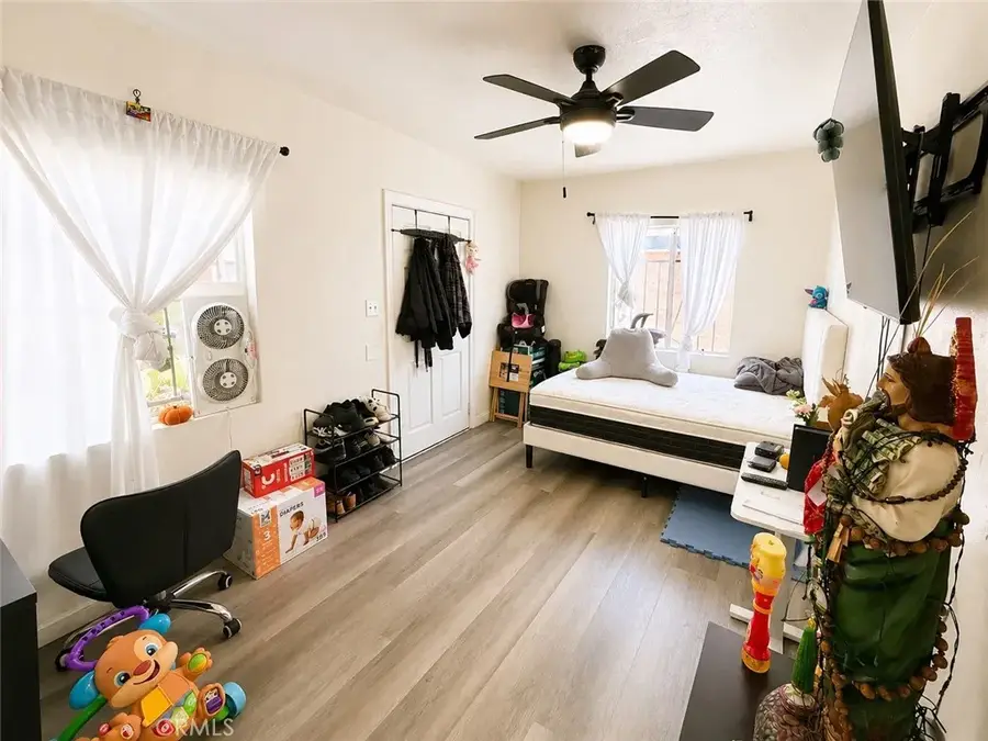 7833 Crocker, Los Angeles, CA 90003 - #3