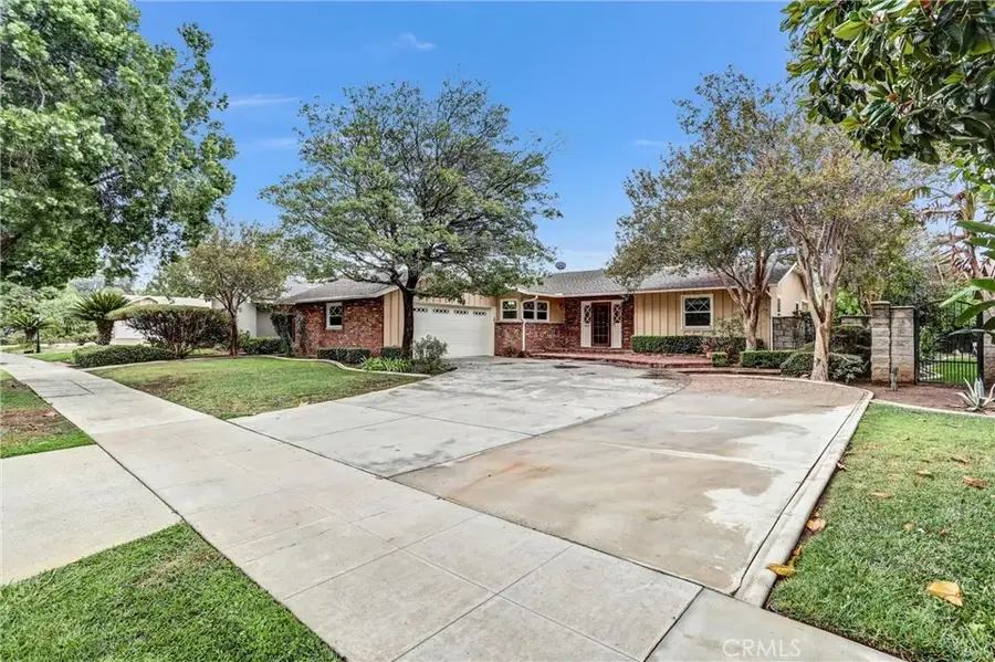 4450 Beechwood, Riverside, CA 92506 - #2