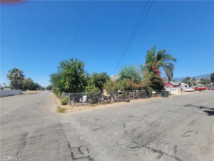 7190 Vine, Highland, CA 92346 - #2