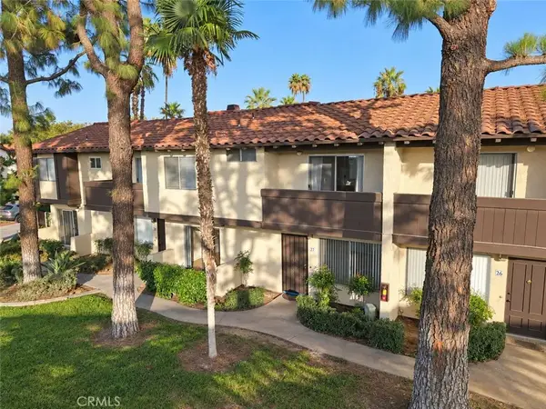1097 Santo Antonio #27, Colton, CA 92324
