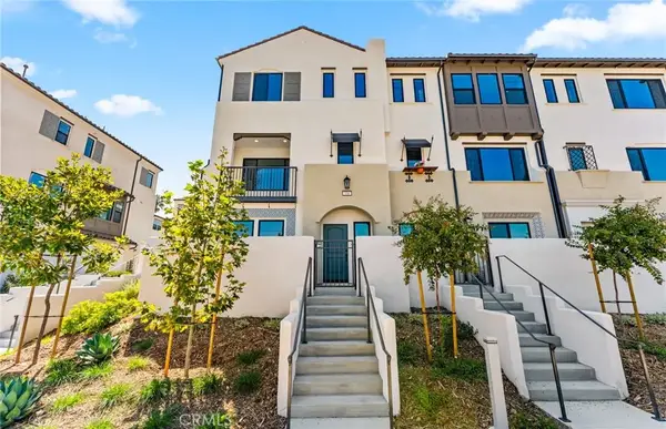 108 Pickwick Lane Court, Burbank, CA 91506