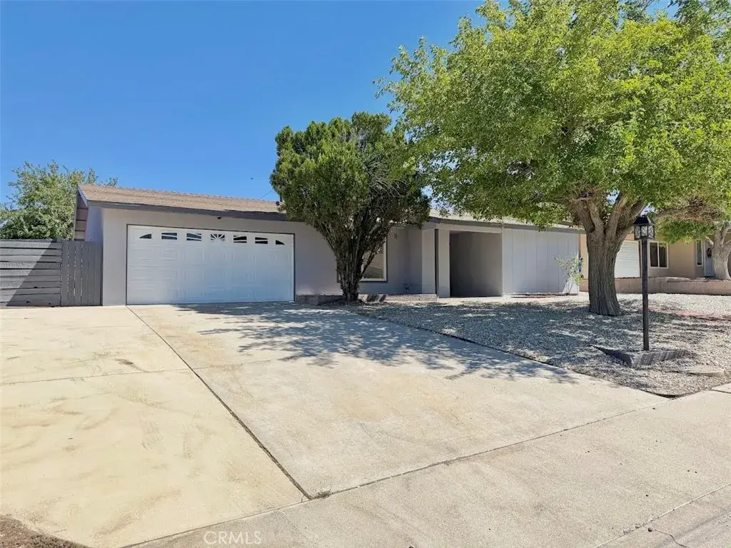14365 Manzanita, Victorville, CA 92395 - #1