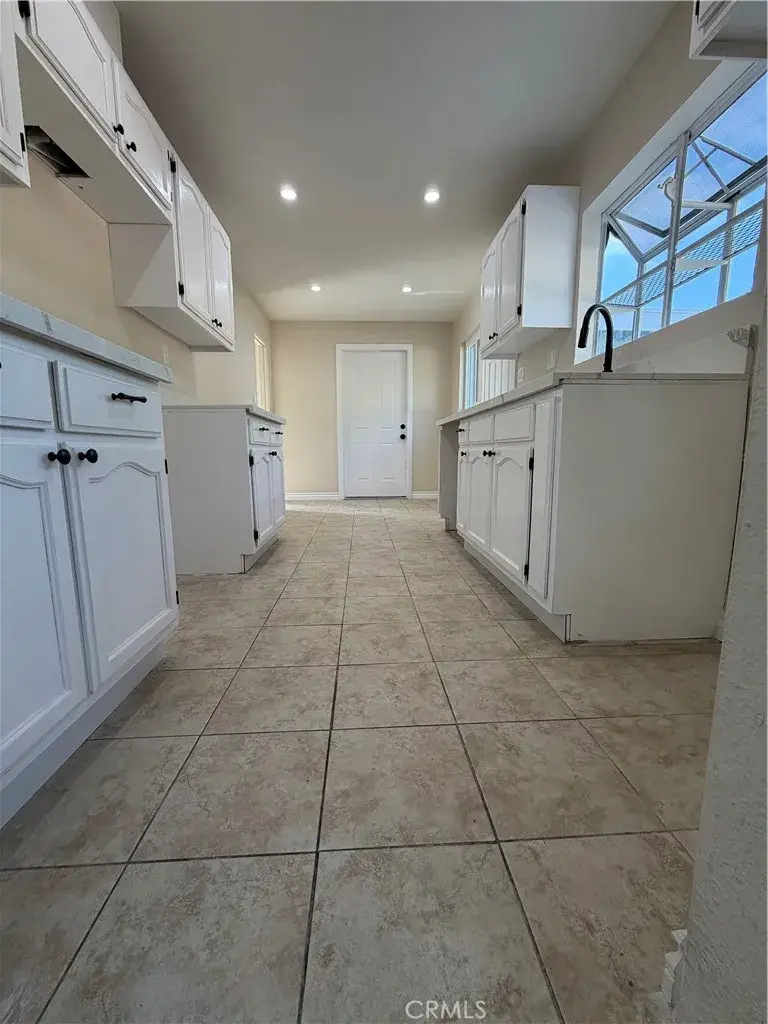 364 W Rosewood Street, Rialto, CA 92376 - #2