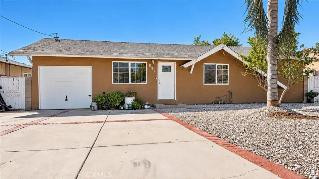 633 W 48th, San Bernardino, CA 92407 - #1