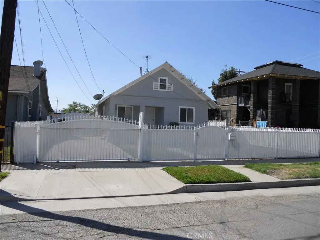 635 W 8th, San Bernardino, CA 92410 - #1