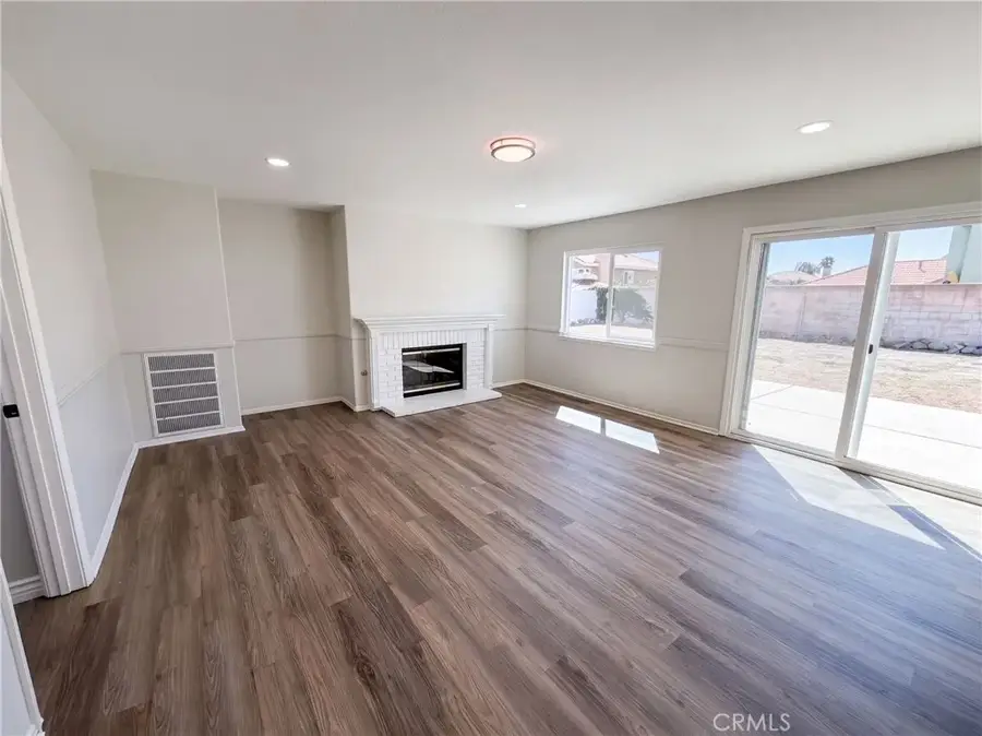 2371 W Via Bello, Rialto, CA 92377 - #3