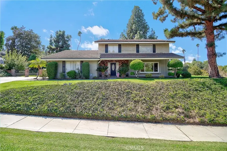 1230 Via Vallarta, Riverside, CA 92506 - #3