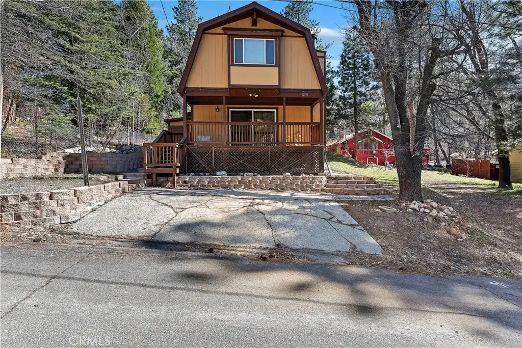 32799 Badger Ln, Running Springs, CA 92382 - #1