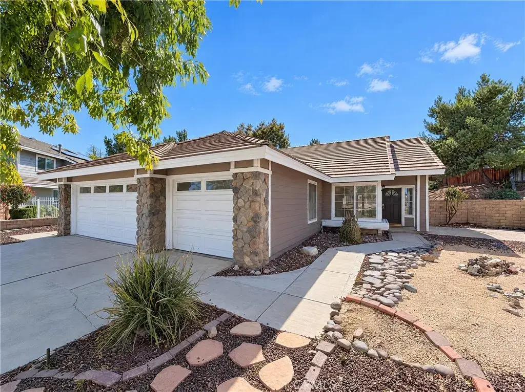 36601 Silverspur, Palmdale, CA 93550 - #1