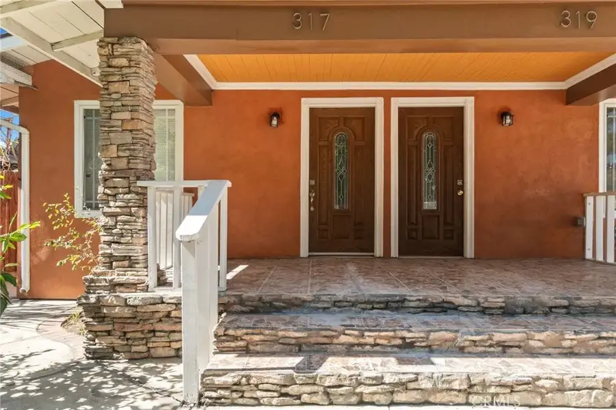 317 N Commonwealth Avenue, Los Angeles, CA 90004 - #2
