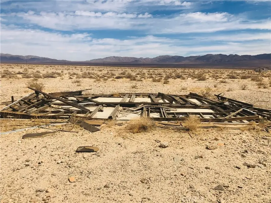 5 Montgomery, Twentynine Palms, CA 92277 - #3