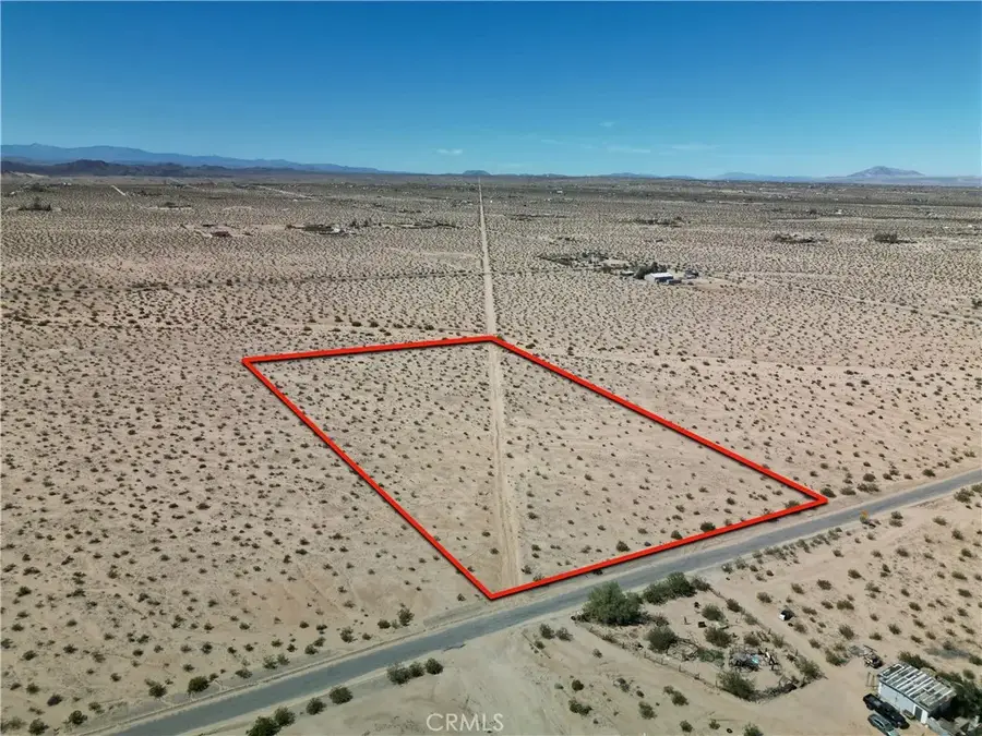 3492 Meldora, Twentynine Palms Yucca Valley, CA 92277 - #3