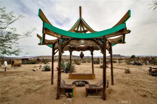 1919 Acoma Trail, Landers, CA 92285