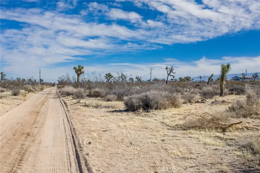 59525 La Crescenta, Yucca Valley, CA 92284 - #2