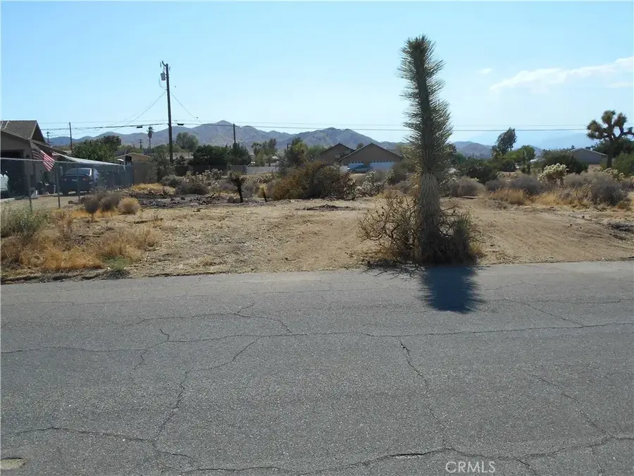 987 Juarez, Yucca Valley, CA 92284 - #2