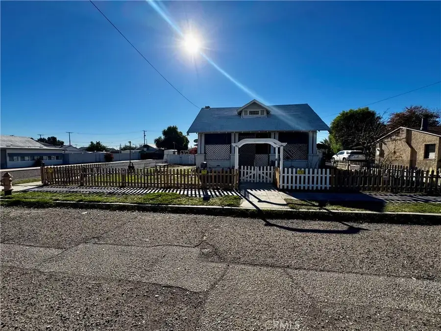 203 Walnut Street, Needles, CA 92363 - #2