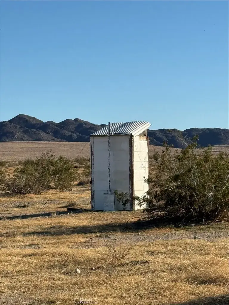 86725 Misty Trl, Twentynine Palms Yucca Valley, CA 92277 - Image #2