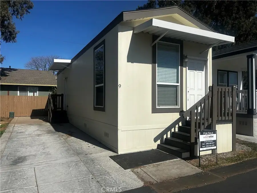 1490 E 6th St #9, Beaumont, CA 92223 - #2