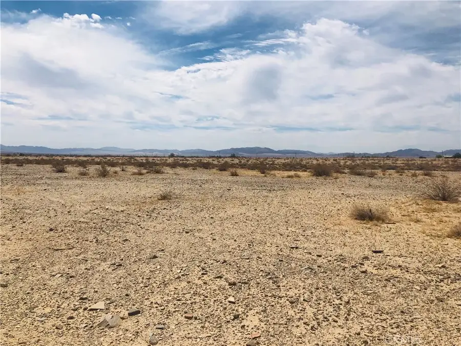 5 Montgomery, Twentynine Palms, CA 92277 - #2