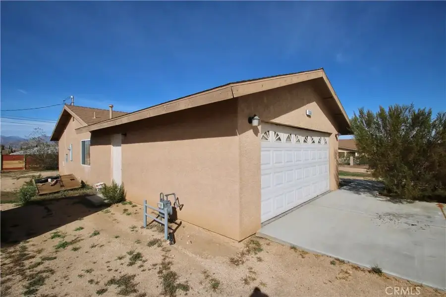 7536 Victoria, Yucca Valley, CA 92284 - #3