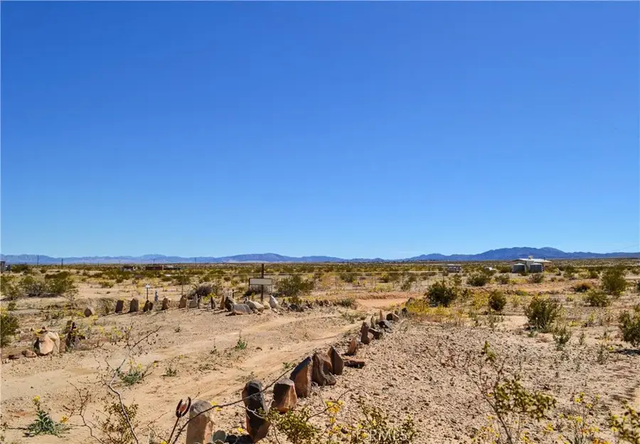 4040 Peter Rabbit, Twentynine Palms Yucca Valley, CA 92277 - #2