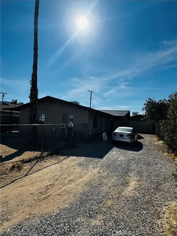 6212 Abronia, 29 Palms, CA 92277